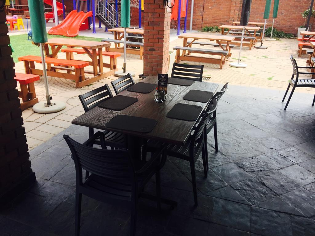 Picanha Grill Guest House & Events Venue Nigel Екстер'єр фото